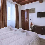 Il Castagno B&B 카스틸리오네 델 페폴리