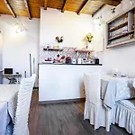 Il Castagno B&B 카스틸리오네 델 페폴리